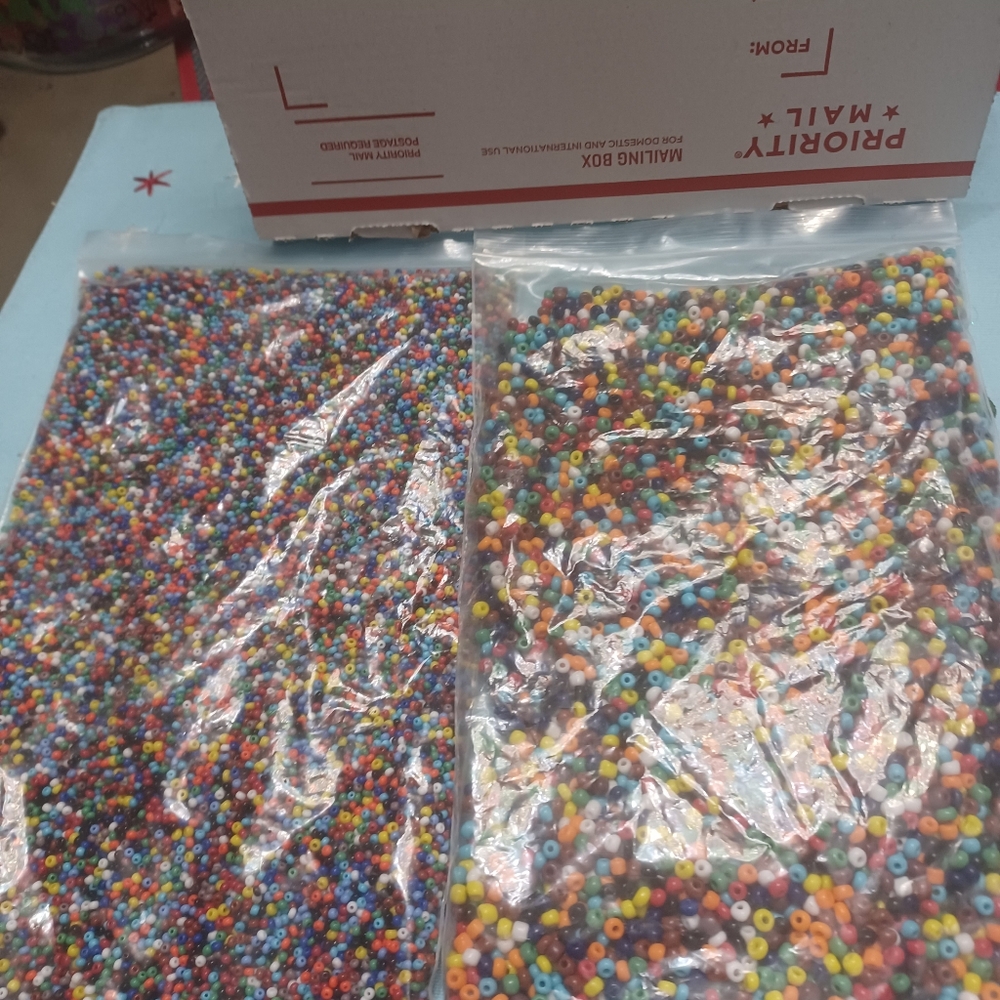 Appropriately 2# of assorted color beads
